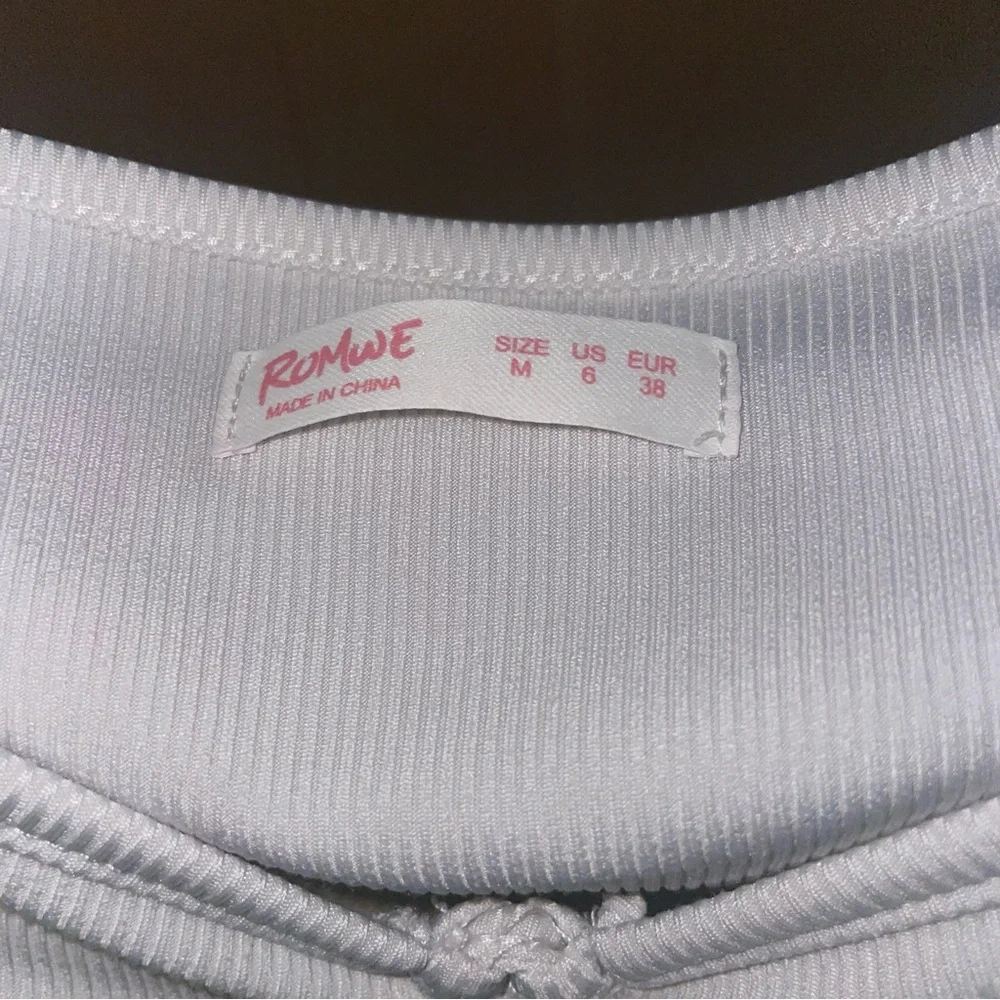 White Cropped Long Sleeve Shirt with Ruching and Ties - Picture 7 of 7